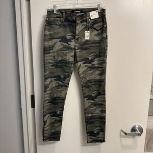 Express NWT Stretch Ankle Legging Mid Rise Camouflage